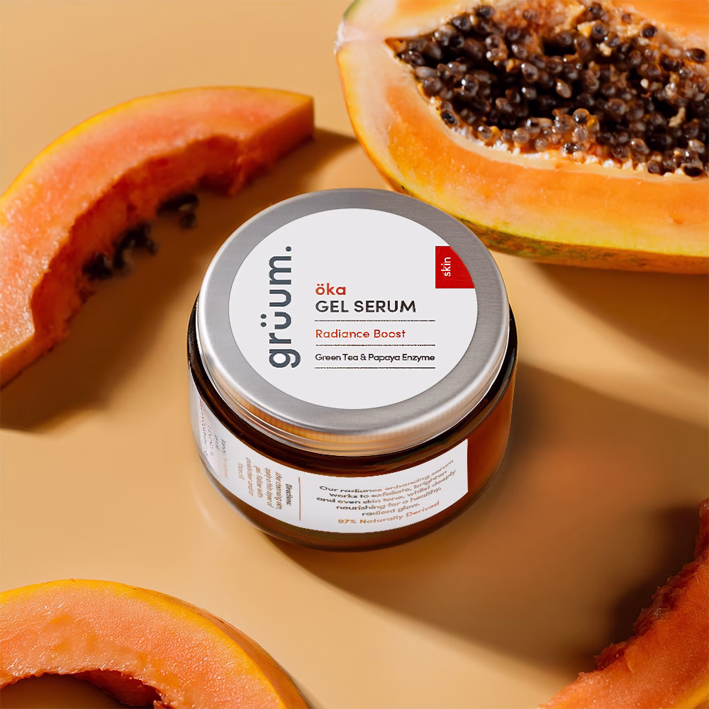 Gel serum with papaya slices