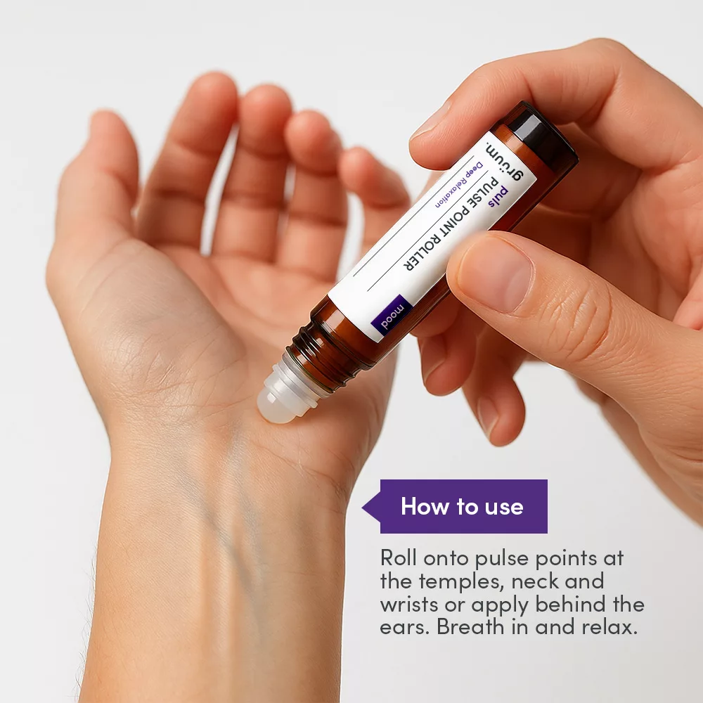 Hand applying pulse point roller