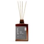 vädra Reed Diffuser Set – Sandalwood variant in eco-friendly packaging with recyclable glass jar and biodegradable rattan reeds
